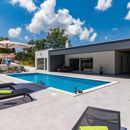 Holiday home Tolles In Mit Privatem Pool *