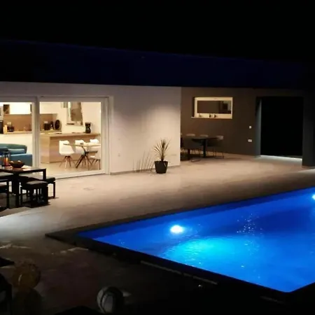 Holiday home Tolles In Mit Privatem Pool Boskari