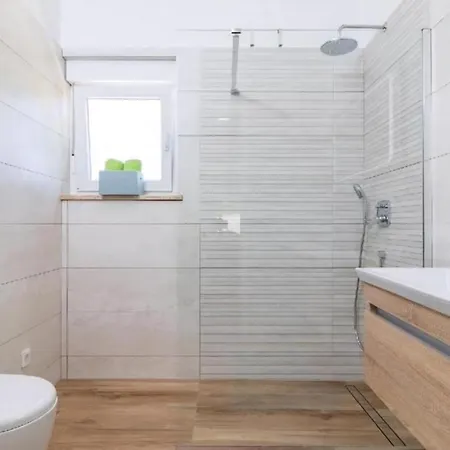 Holiday home Tolles In Mit Privatem Pool Boskari