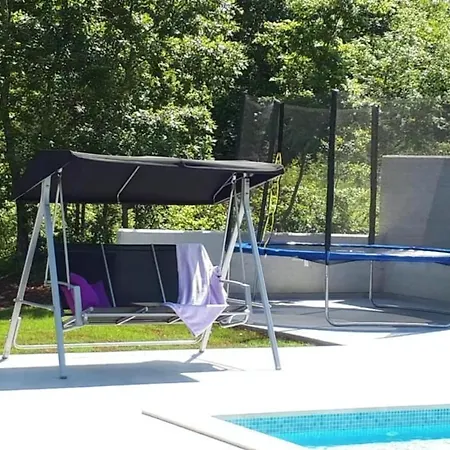 Tolles In Mit Privatem Pool Holiday home *