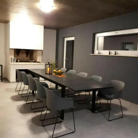 Tolles In Mit Privatem Pool Boskari